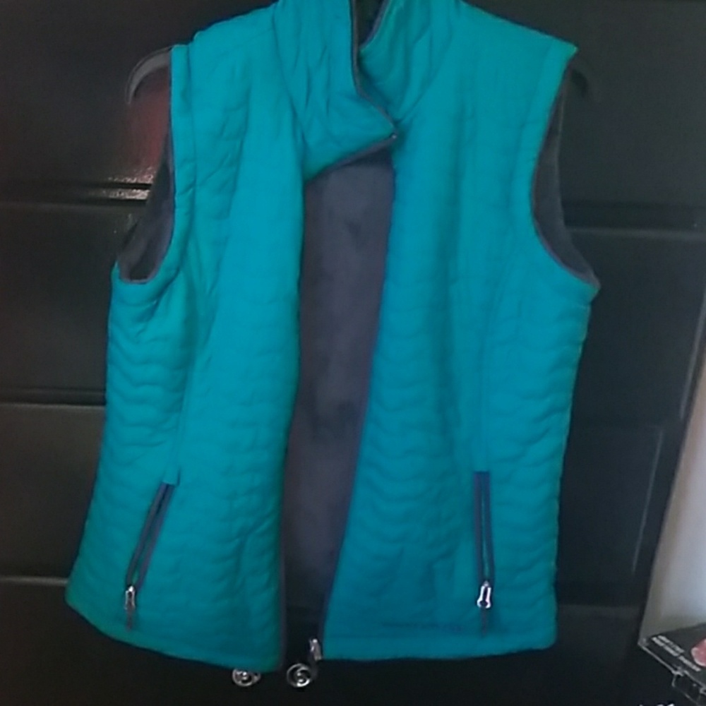 Free Country Live in It Vest